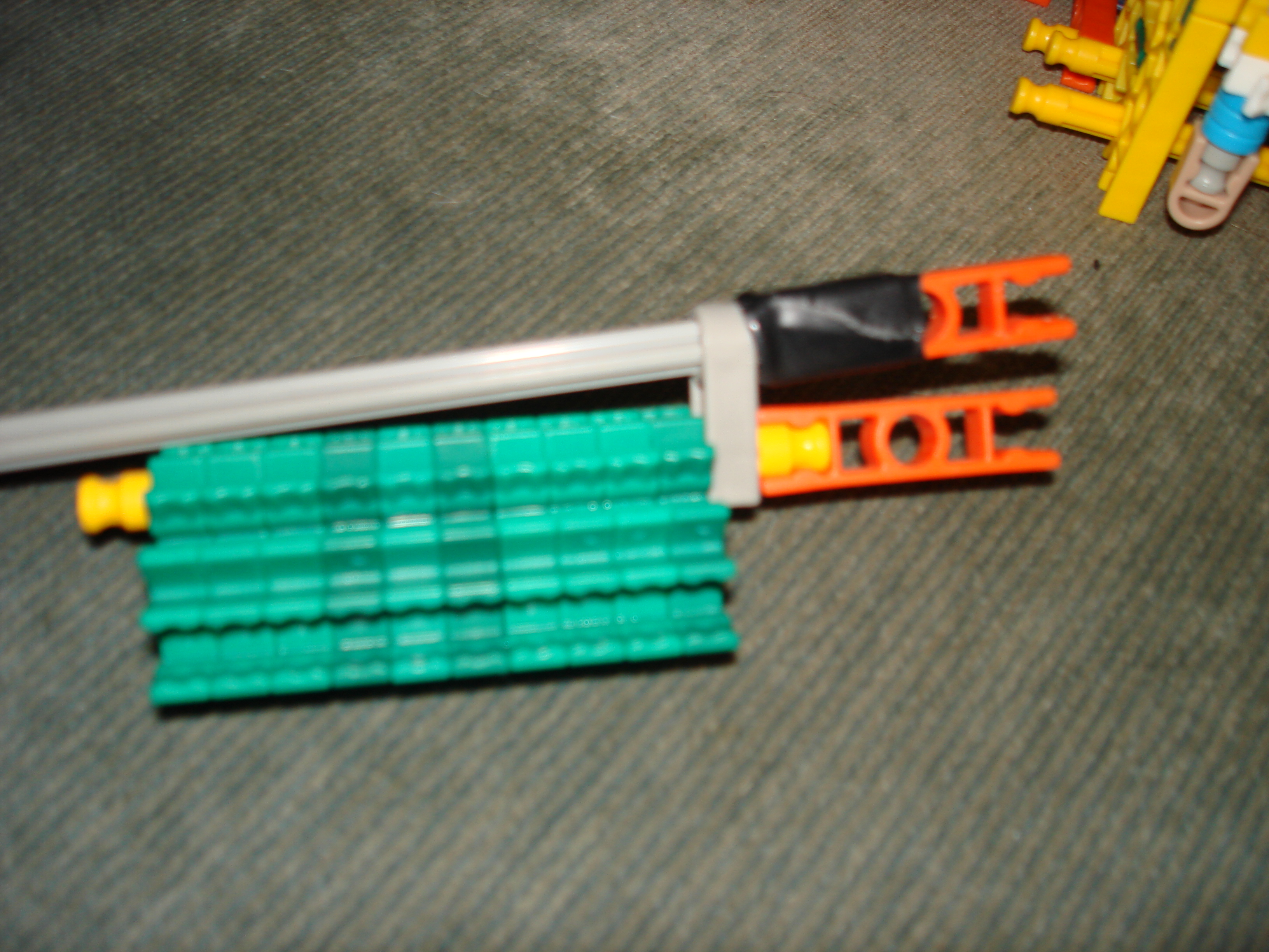 knex gun post#2 008.jpg