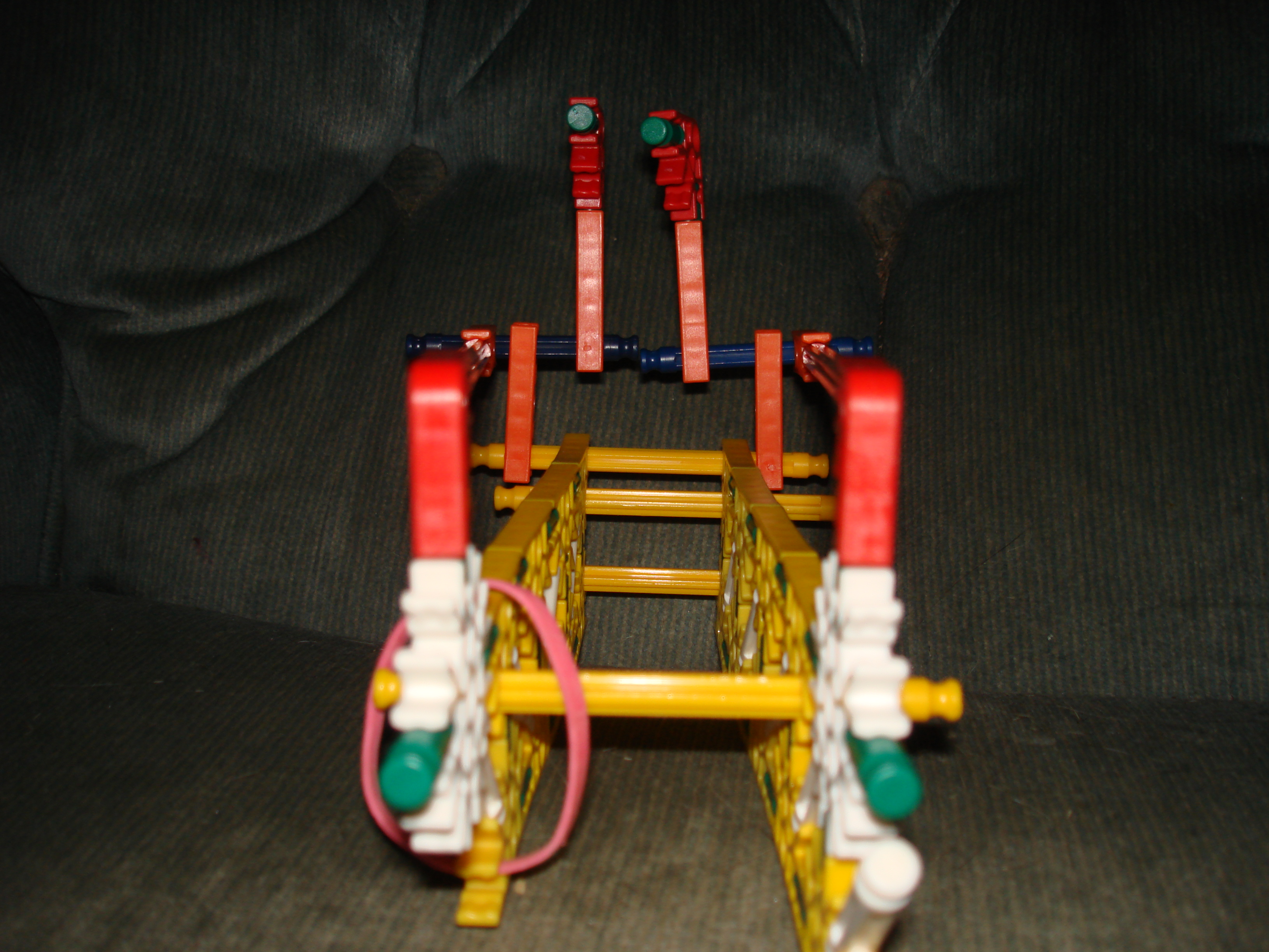 knex gun post#2 002.jpg