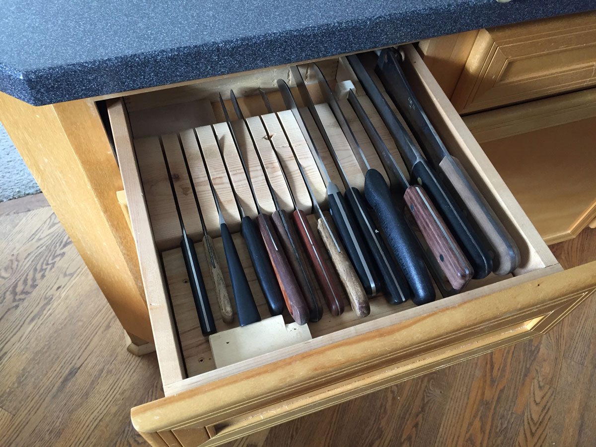 knifeholder-drawer.jpg