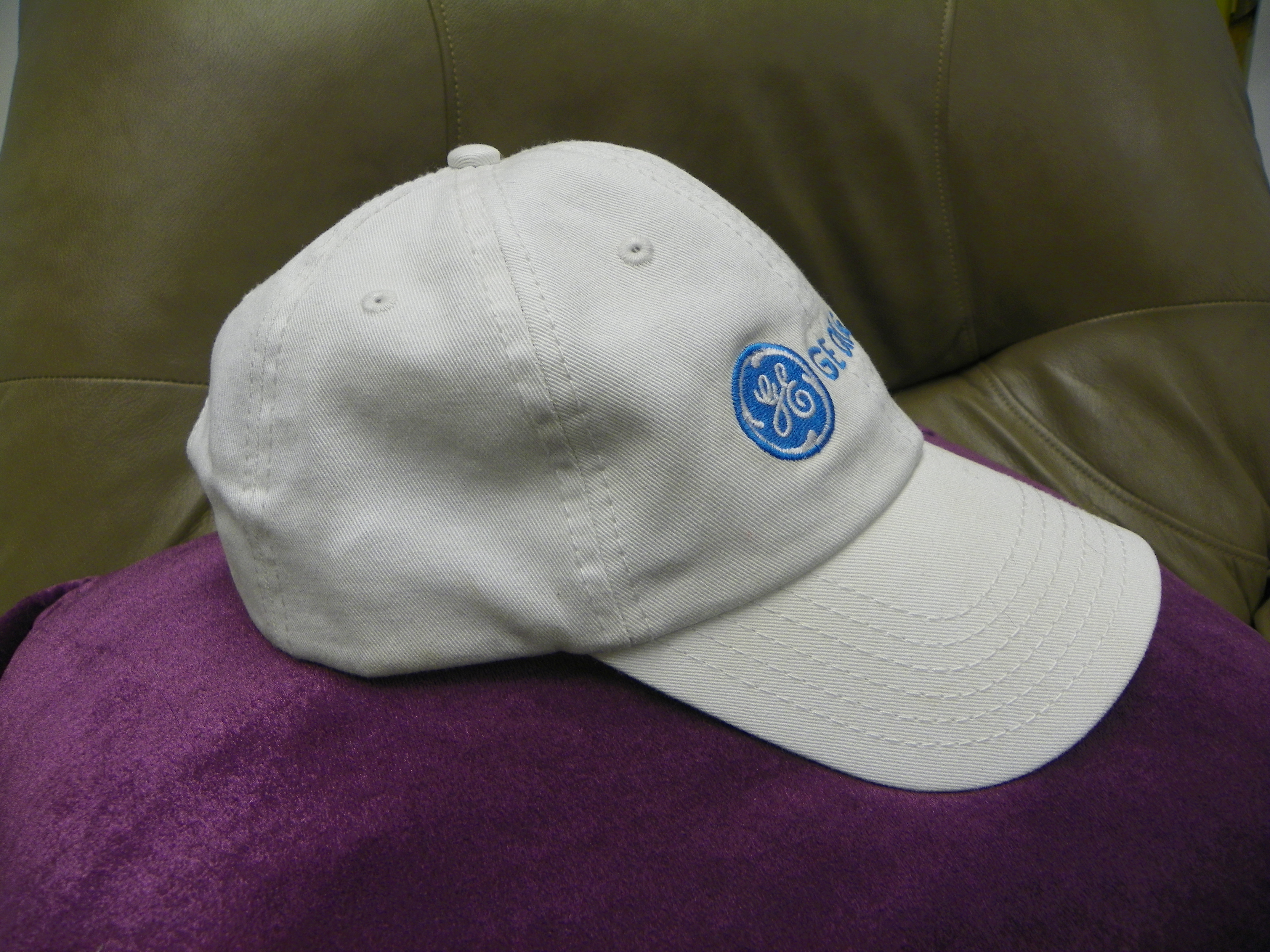 ladies pink ball cap 001.jpg