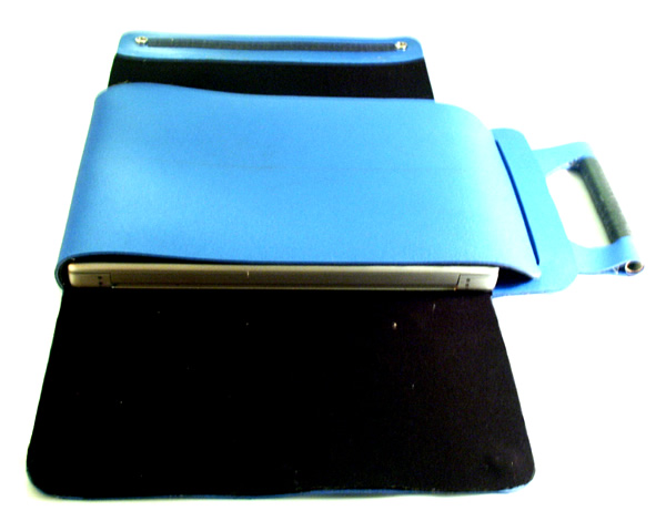 laptopbag_half_open.jpg