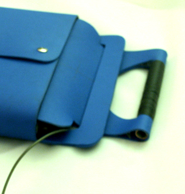 laptopbag_handle.jpg