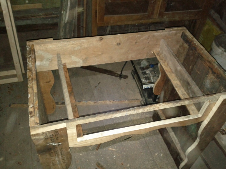 lb_desk27.jpg