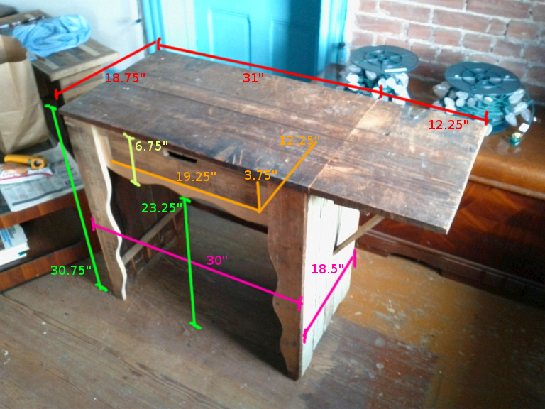 lb_desk_dims.png