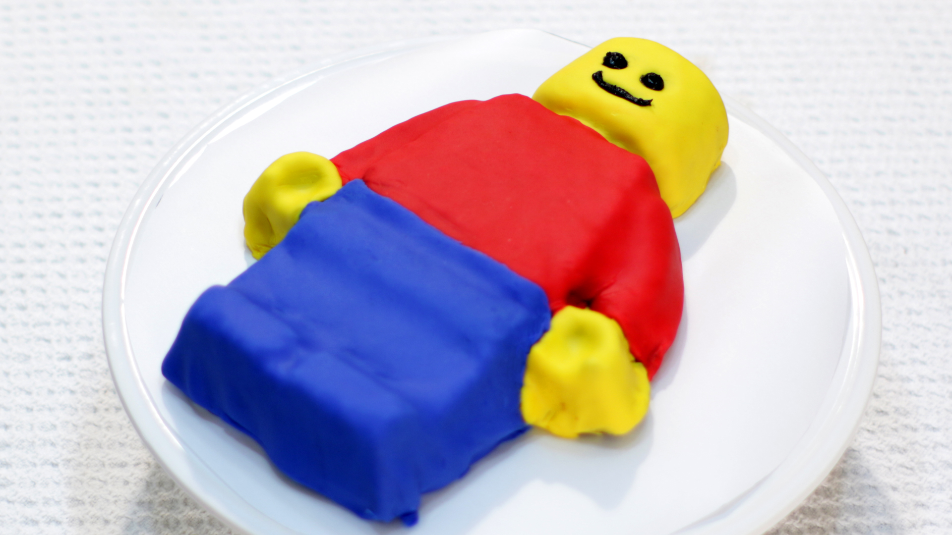 lego cake_instructables2.jpg