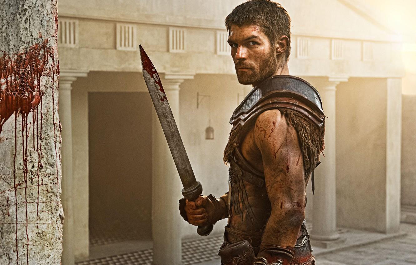 liam-makintair-spartak-gladiator-spartacus-fon.jpg