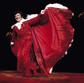 liberace-red-cape.jpg