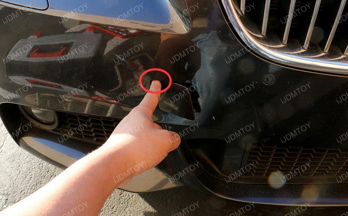 license-plate-tow-hole-adapter-mount-install-02.jpg