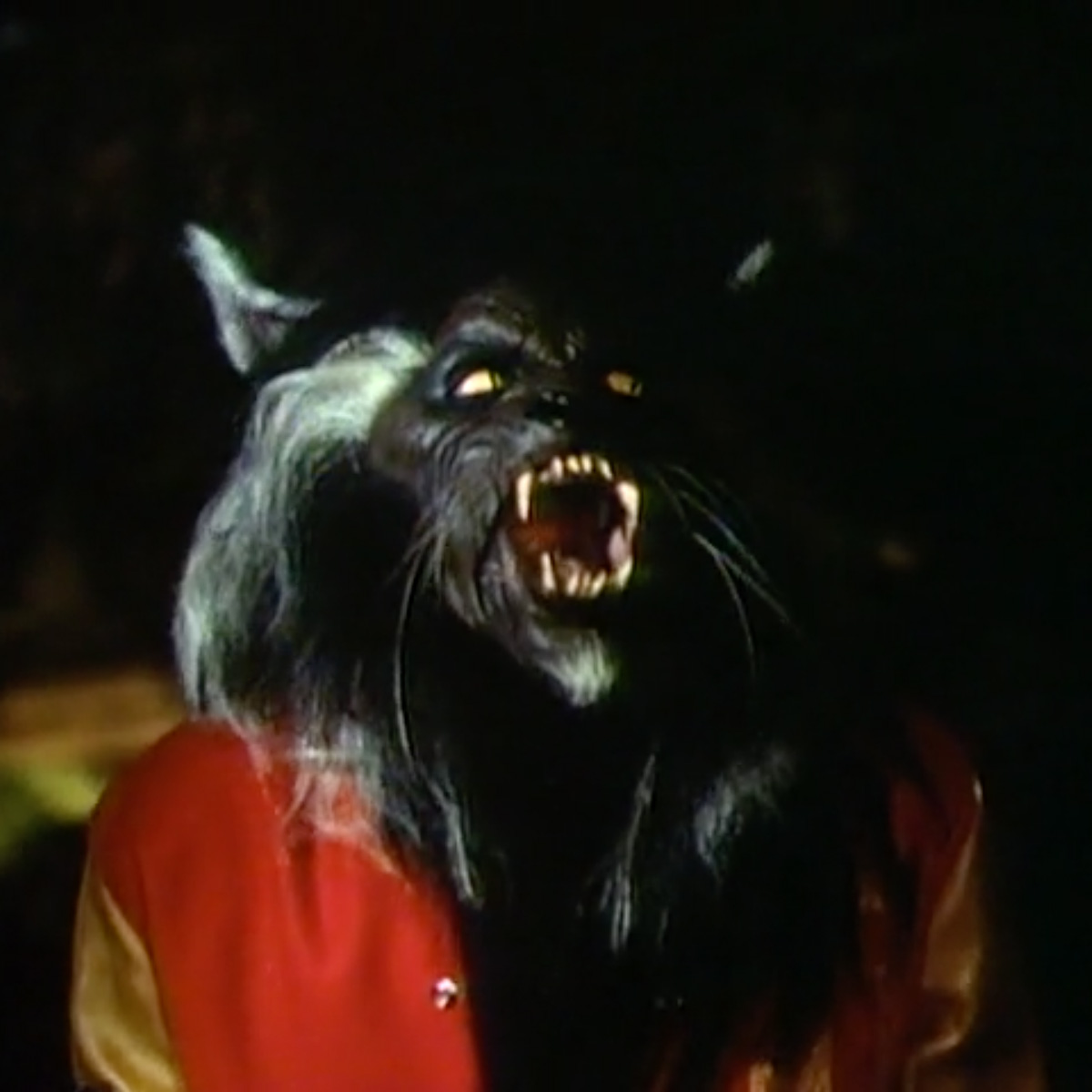 lifesize-michael-jacksons-thriller-werewolf-5.jpg