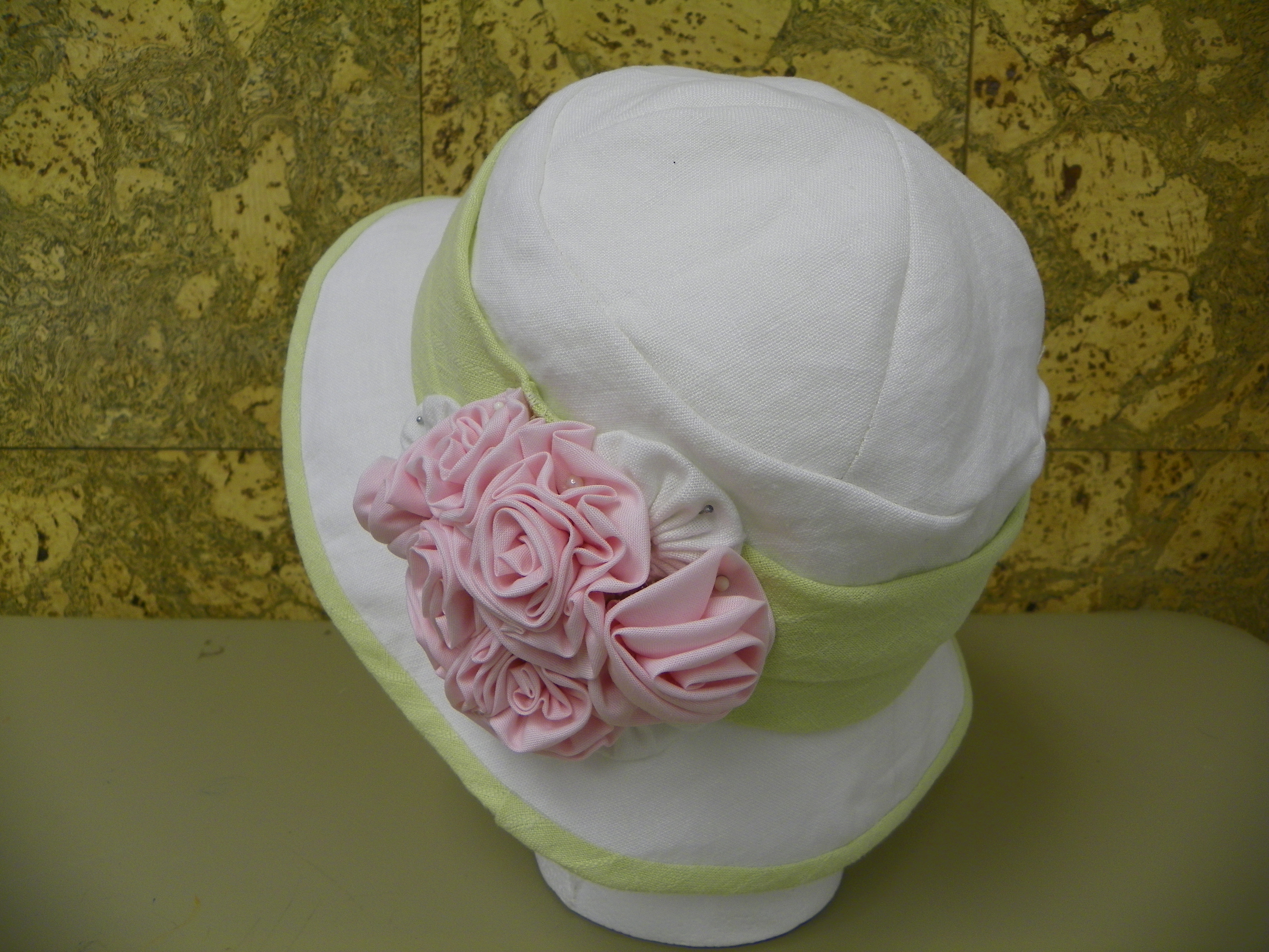 linen hat with roses 090.jpg