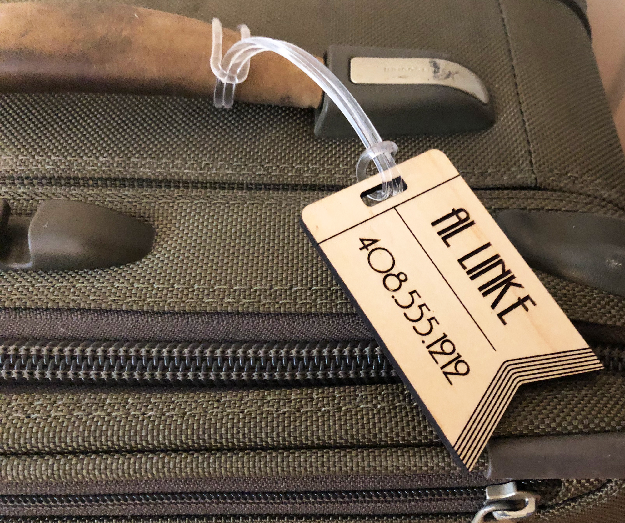 luggage-tag-hero.jpg