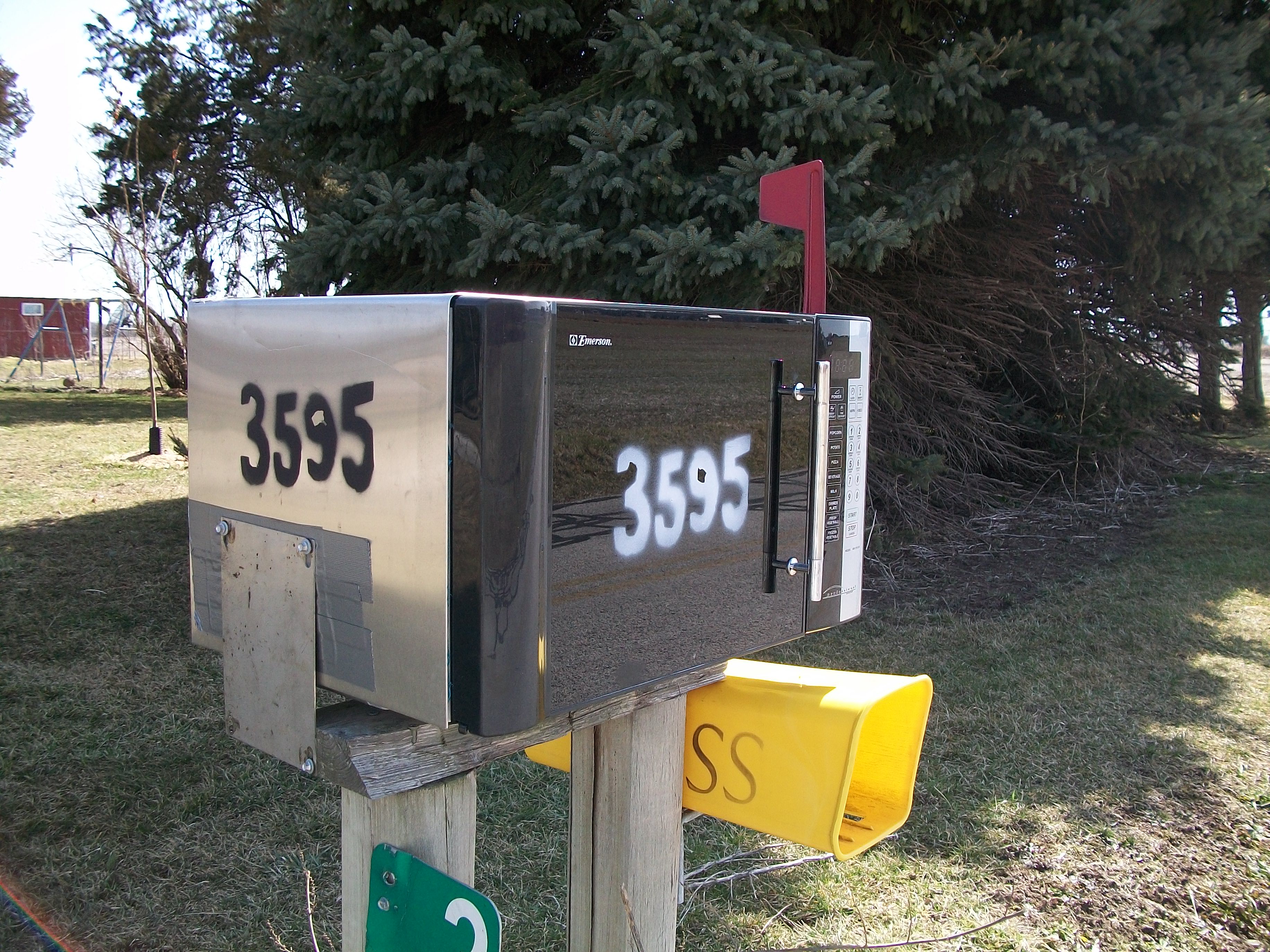 mailbox 010.JPG