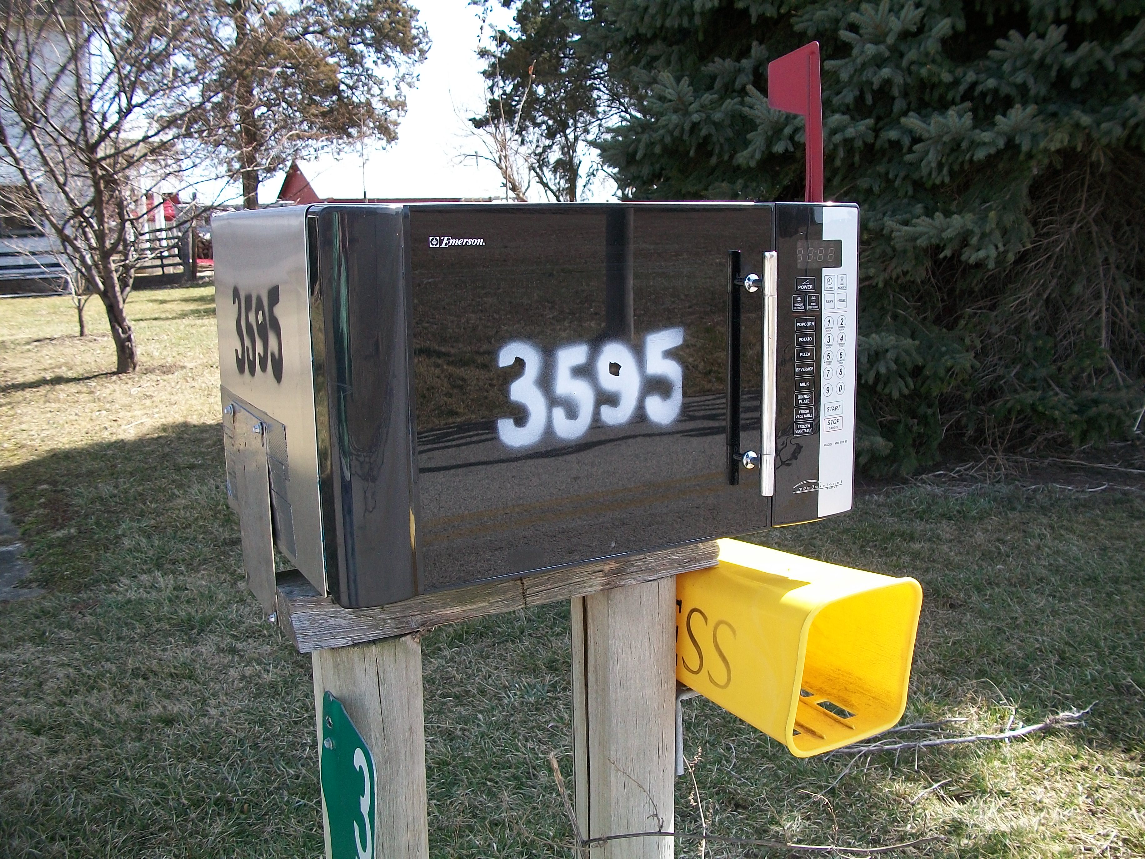 mailbox 013.JPG