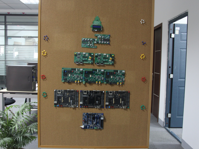 make a PCB Christmas tree .jpg