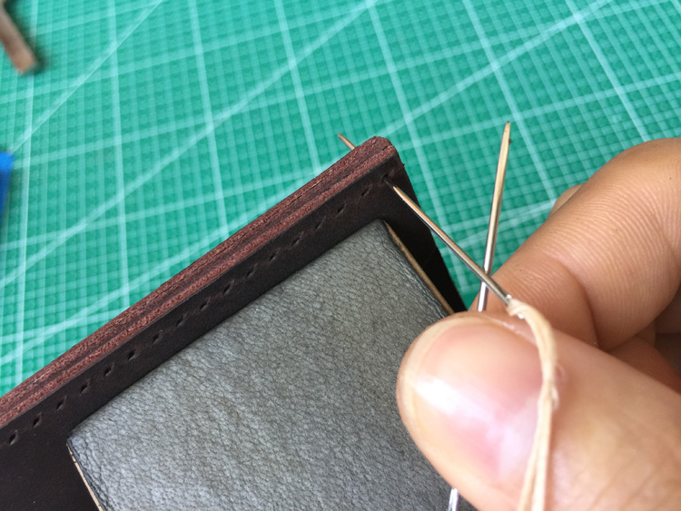 make a leather wallet (1).jpg