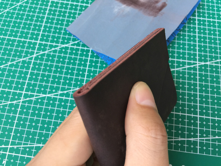 make a leather wallet (17).jpg