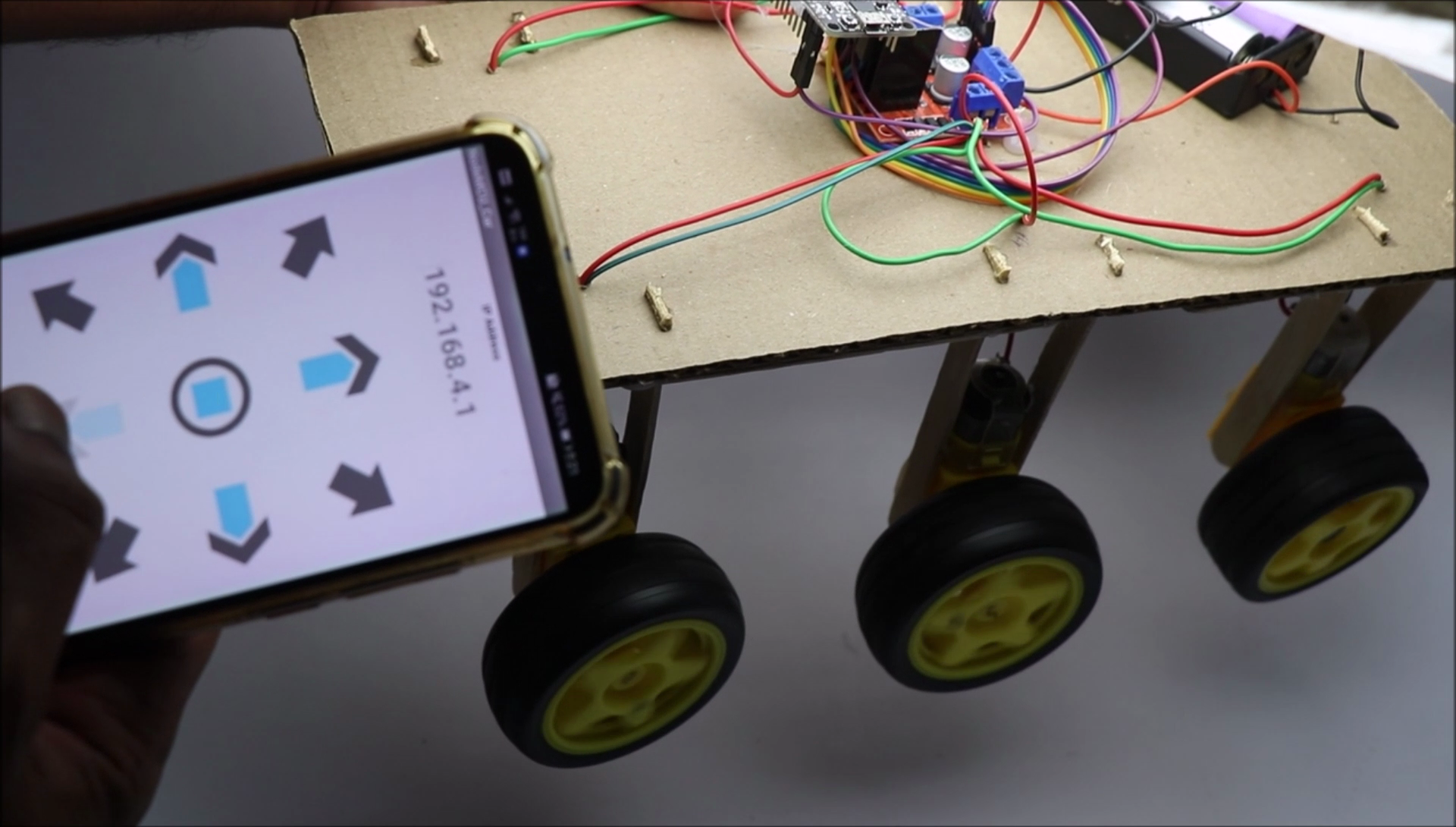 make smartphone controlled car (27).png