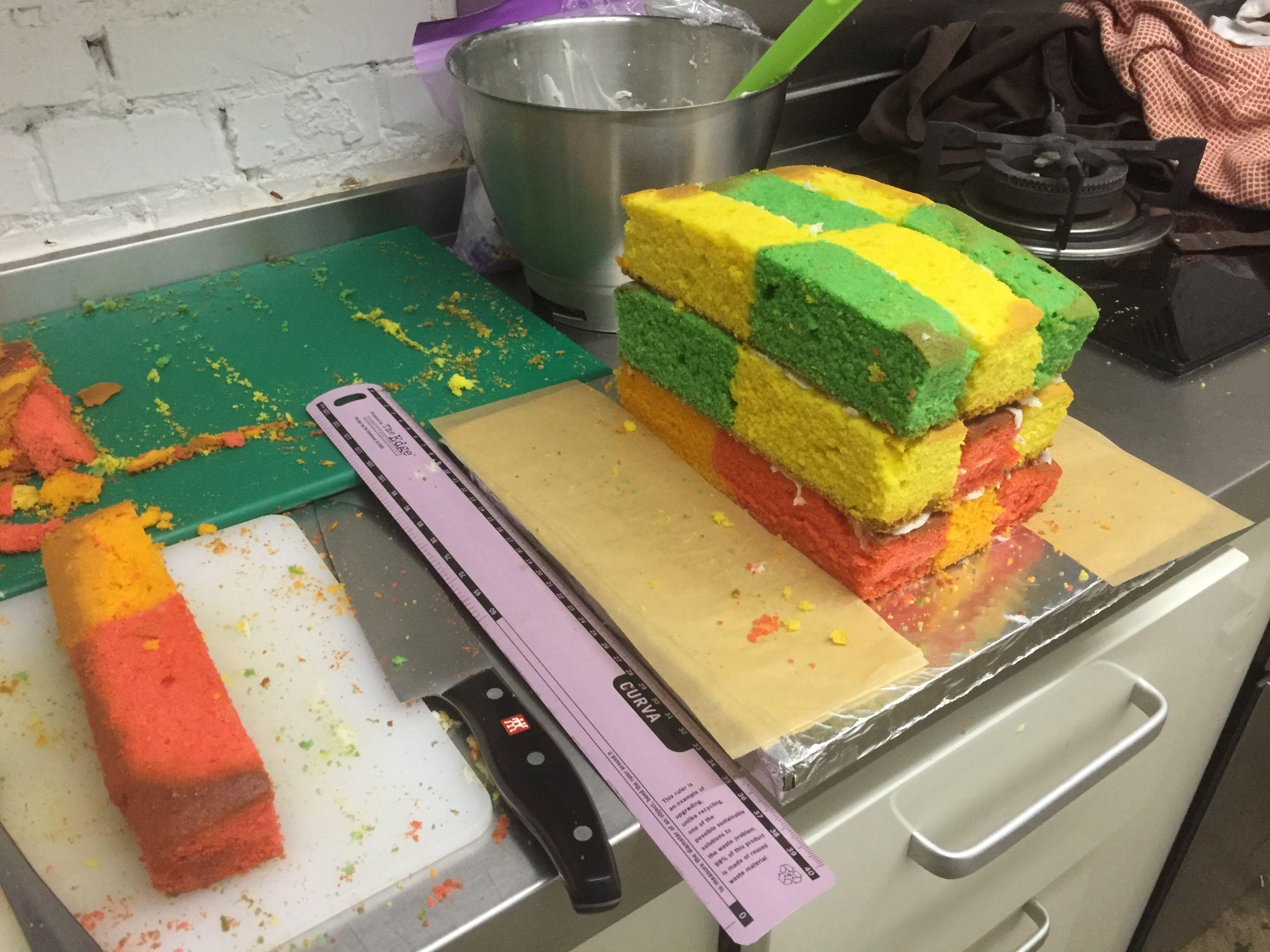 making_Rainbow_cake009.JPG