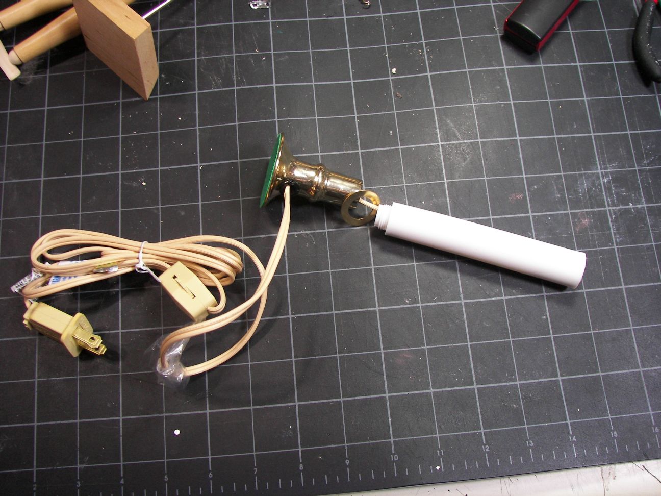 mankin lamp build B 002.jpg