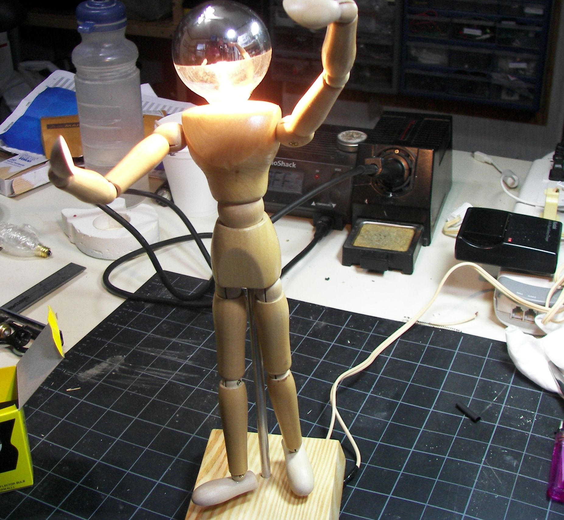 mankin lamp build B 124.jpg