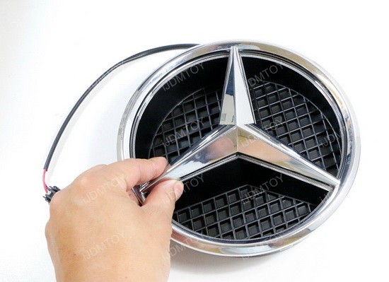 mercedes-benz-illuminated-grille-emblem-install-07.jpg