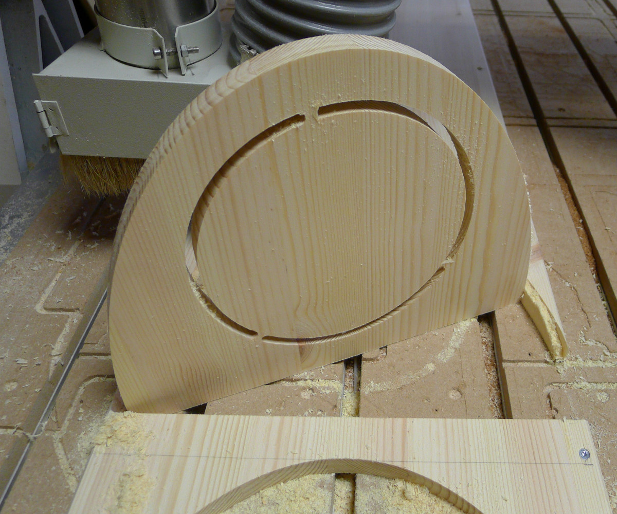 milling_large_countclock_middle_piece.jpg