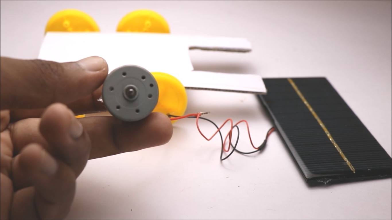 mini solar powered car (16).png