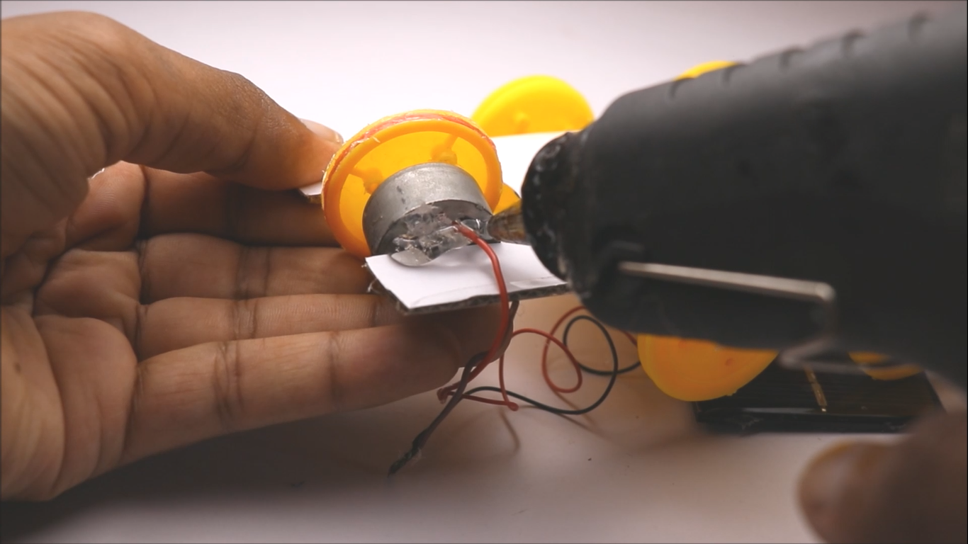 mini solar powered car (19).png