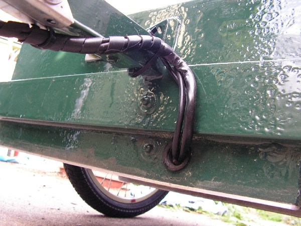 mini-bulkheadwires, lowview.JPG