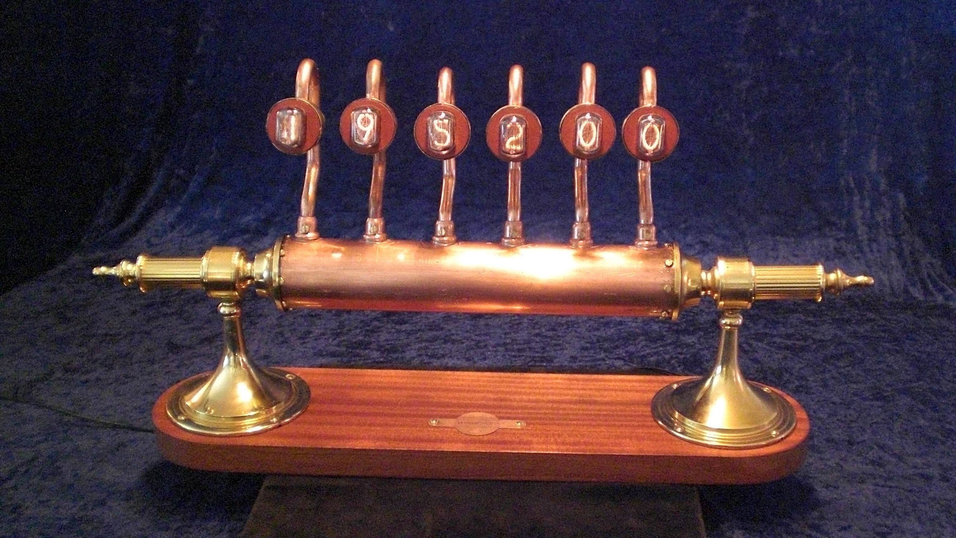 nixie-clock frontside.jpg