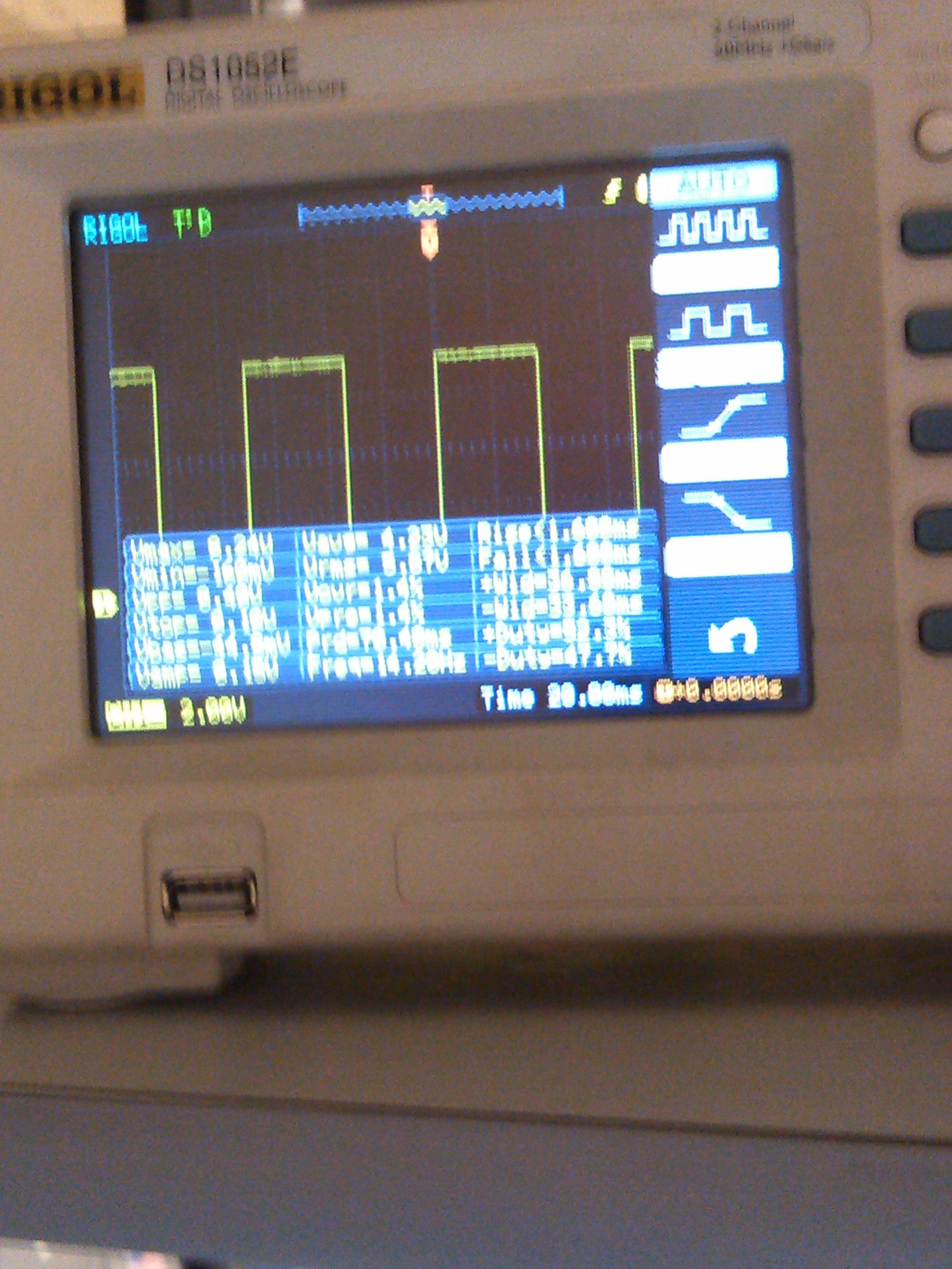 o scope show square wave at 15 hz and 8 volts.jpg