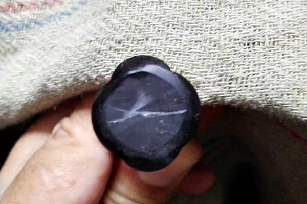 onyx stone cutting (4).jpg