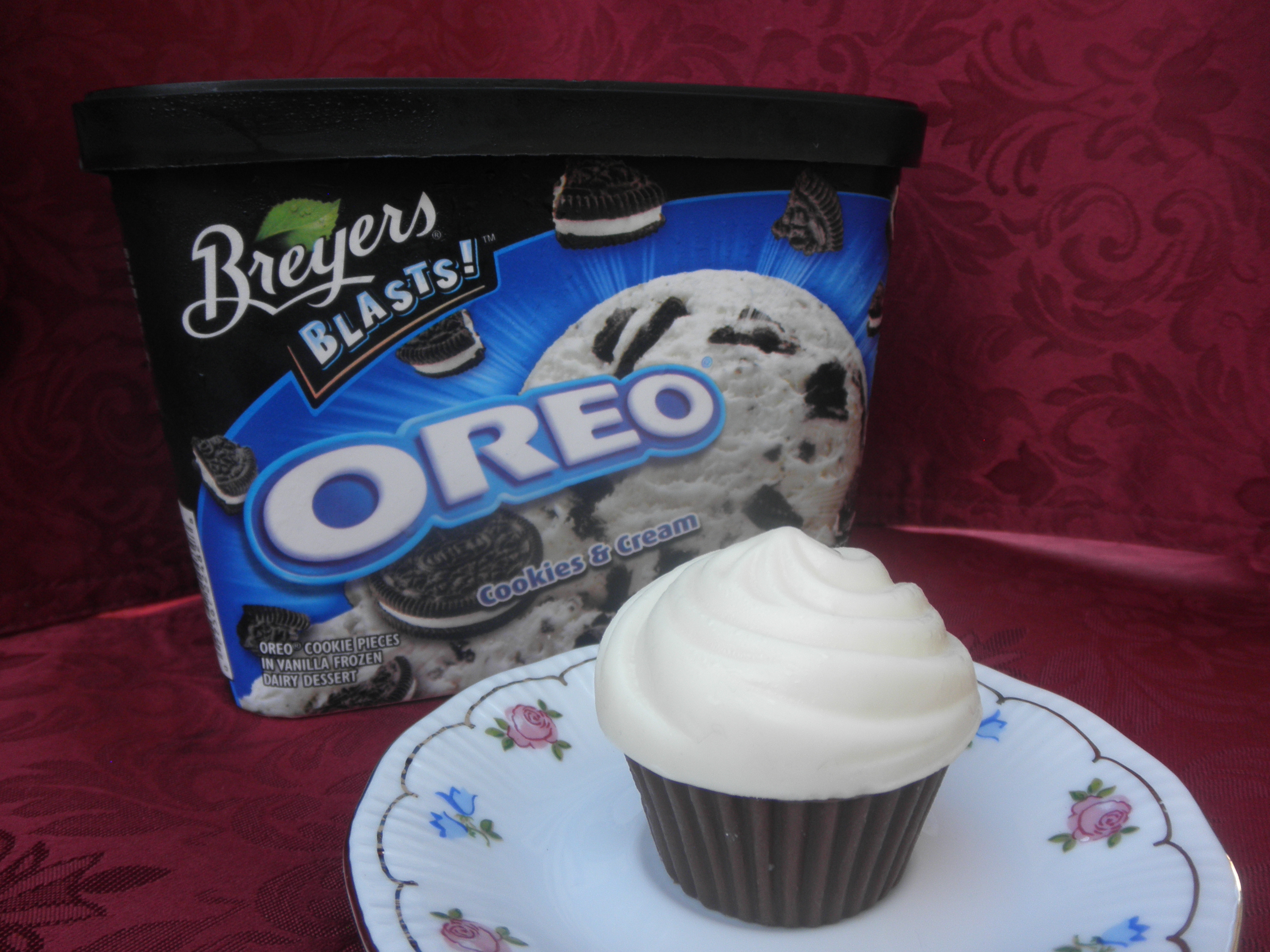 oreo cupcake bon bons 097.JPG