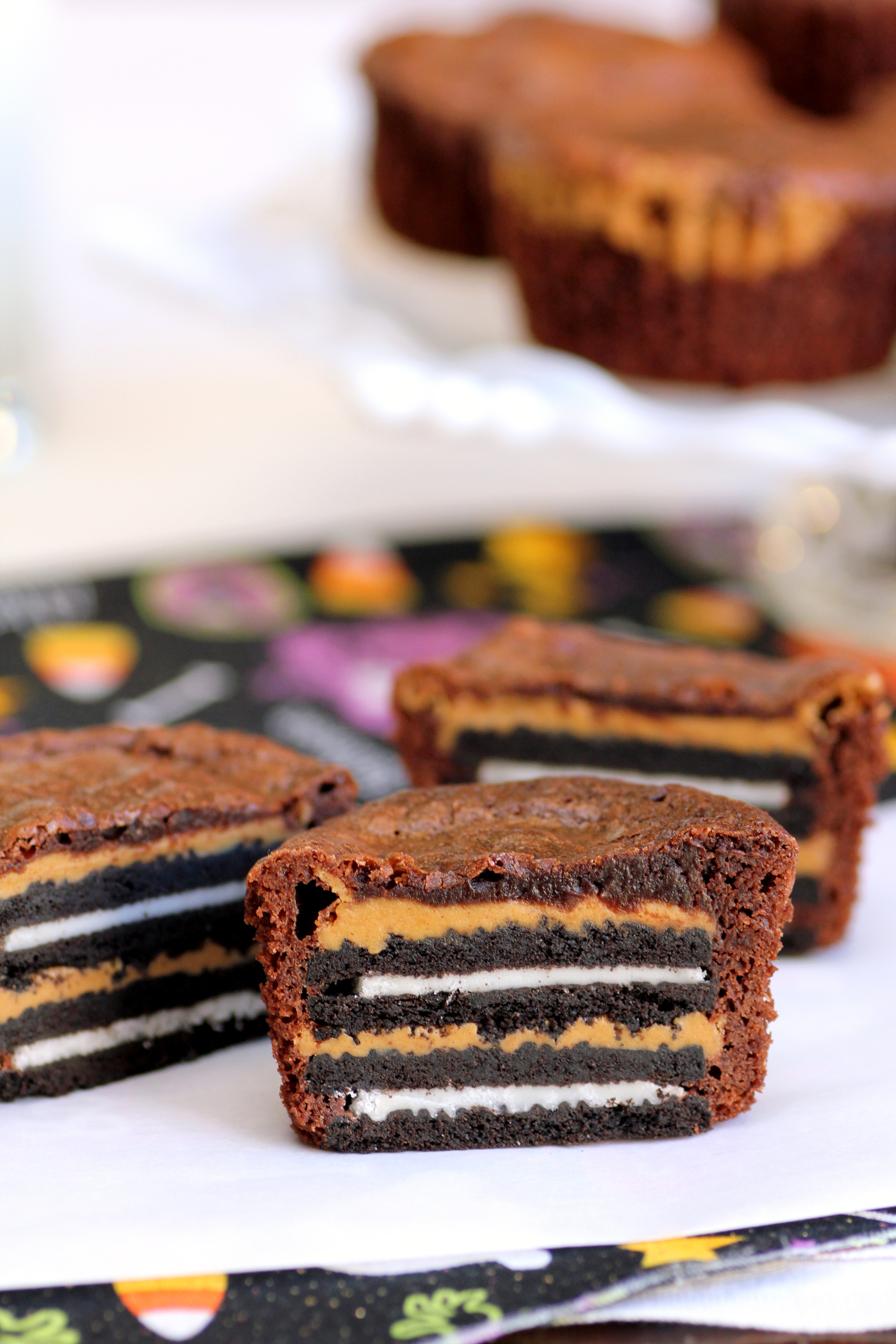 oreo-and-peanut-butter-brownie-cakes.jpg