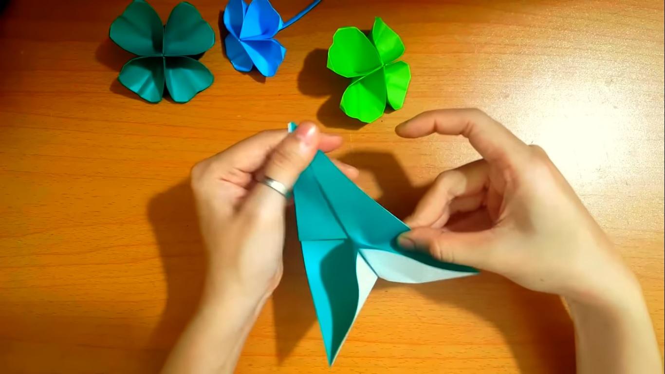 origami clover 4.jpg