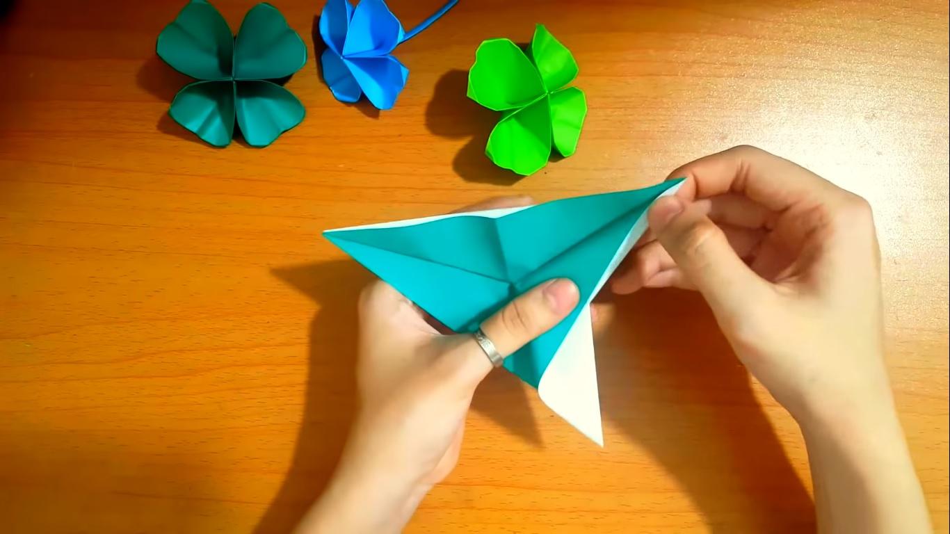 origami clover 5.jpg