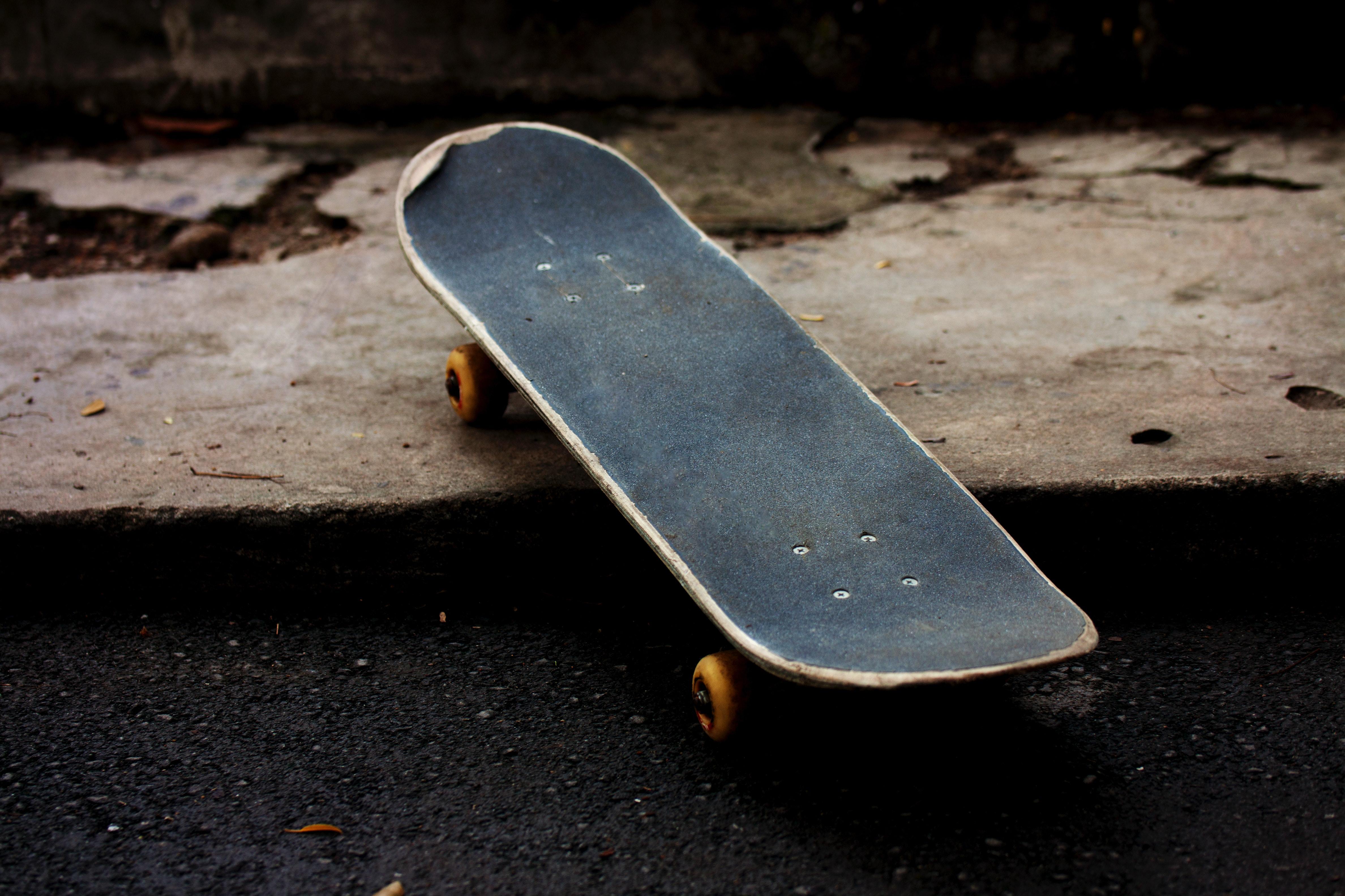 outdoors-pavement-skateboard-sport-165236.jpg