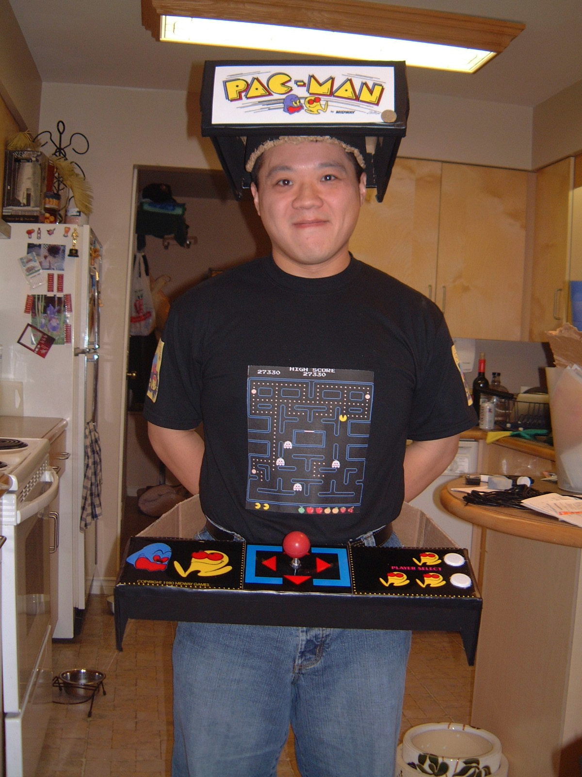 pacman machine costume 1.JPG