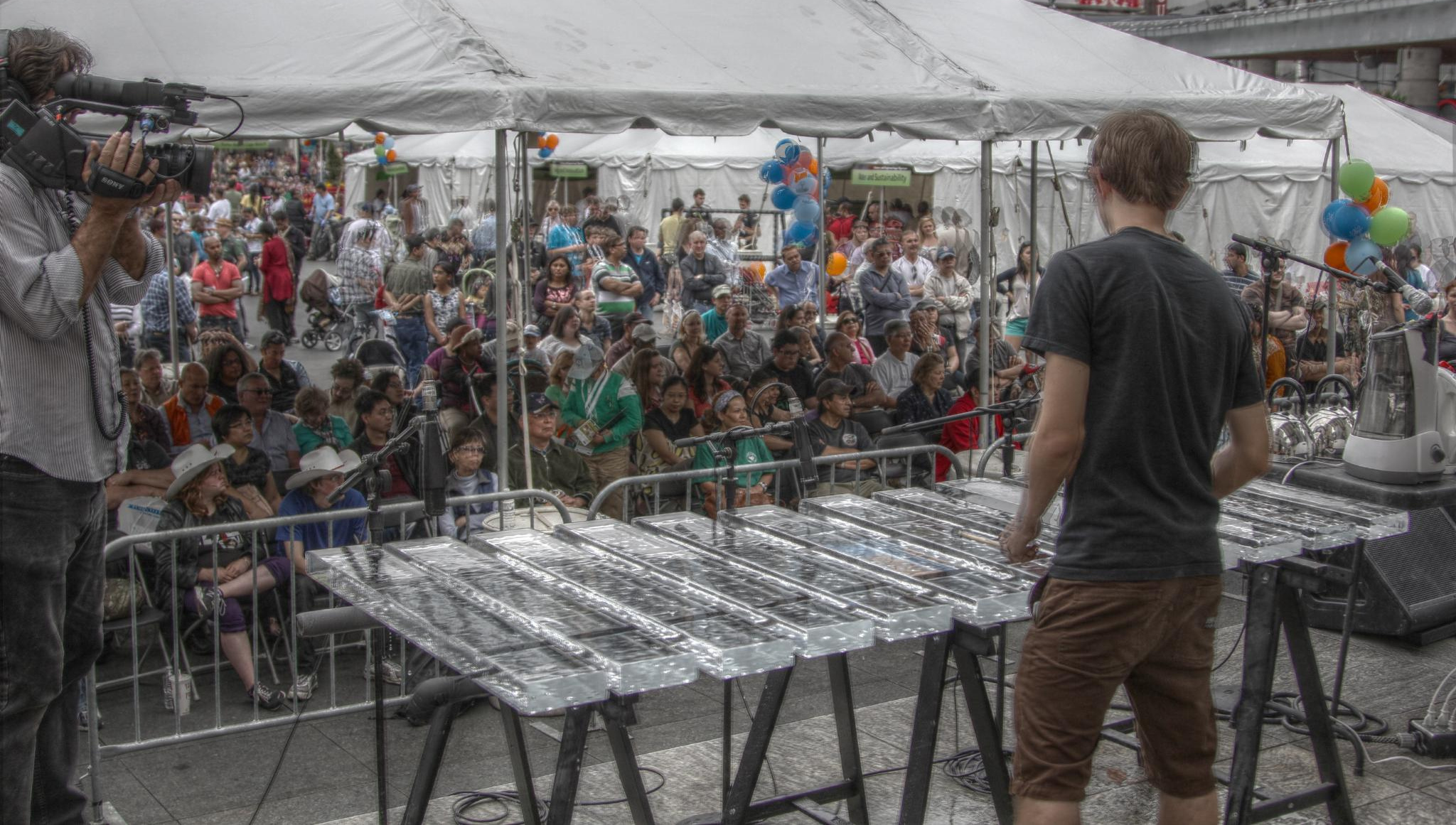 pagophone_dundas_square_science_rendezvous_flickr_7215239986_2b177d0548_k_c.jpg