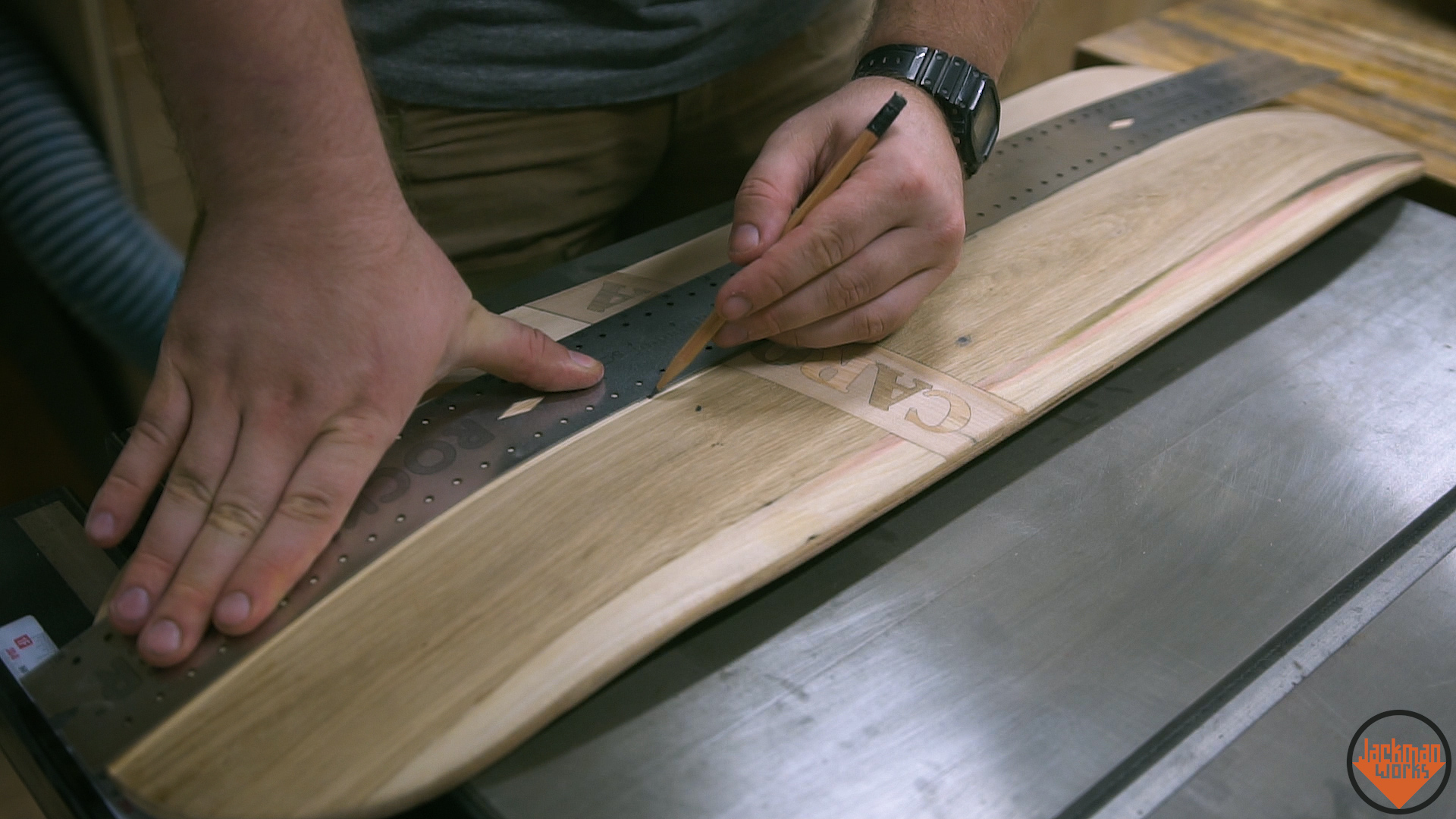 pallet wood skateboard deck 30.jpg