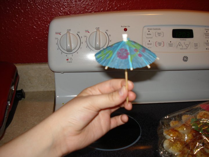 paper umbrellas for drinks 2.bmp