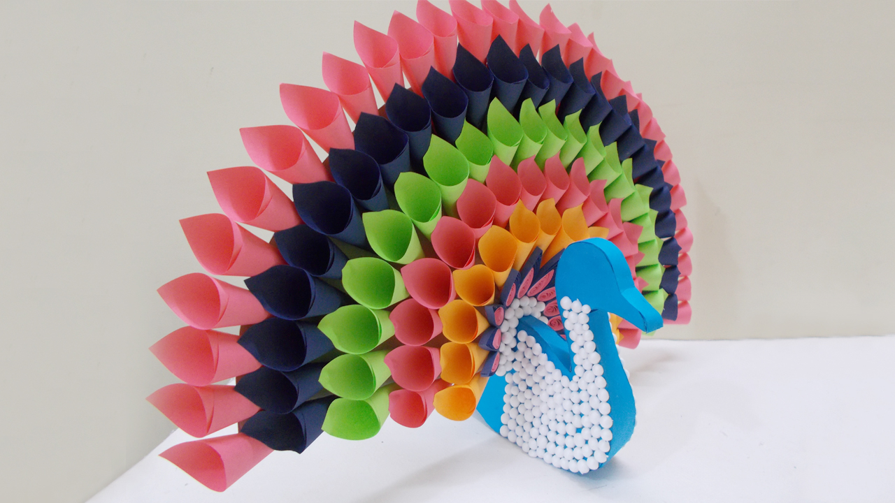 paper-peacock-craft-decor3.JPG