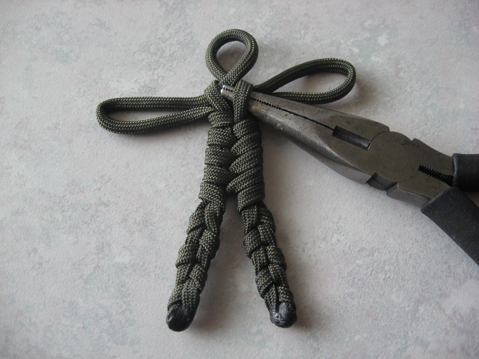 paracord man 027.jpg