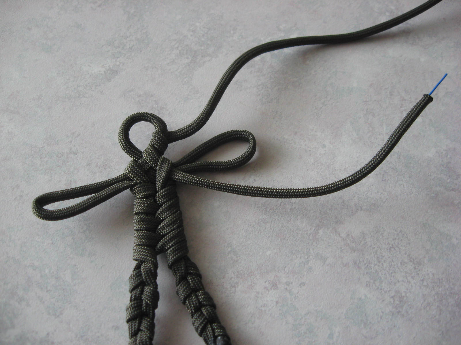 paracord man 030.jpg