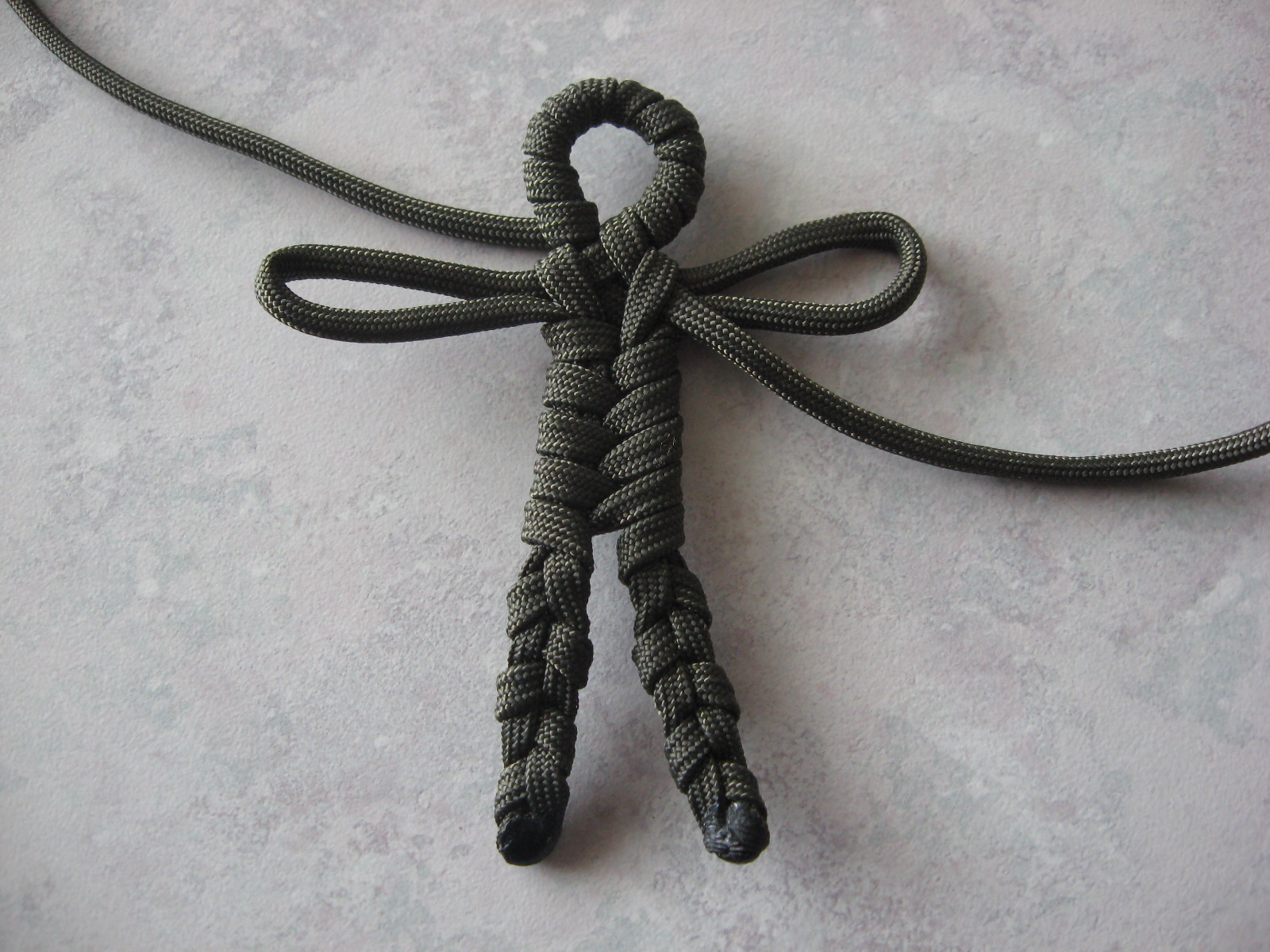 paracord man 031.jpg