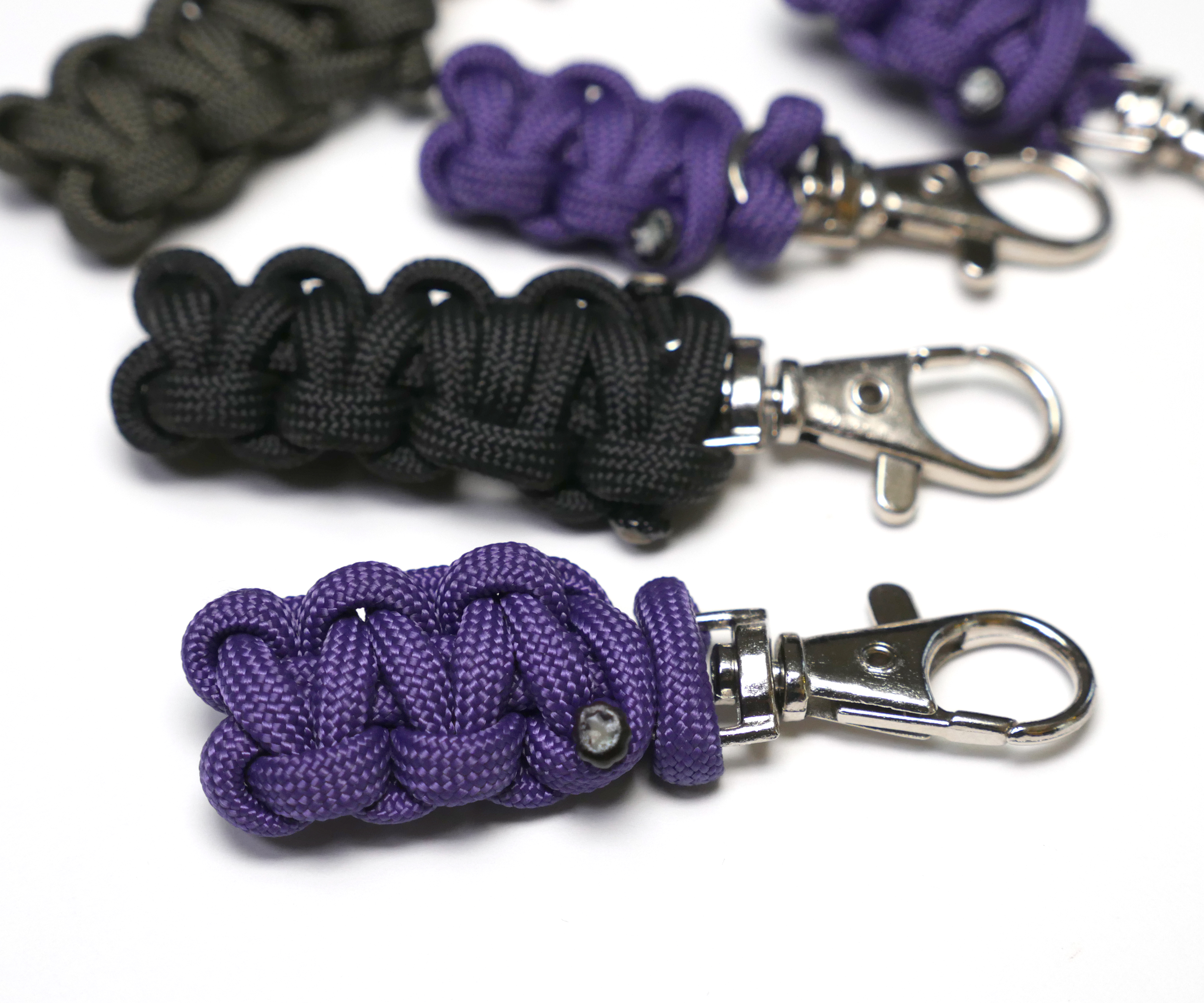 paracord zipper pull 04.jpg