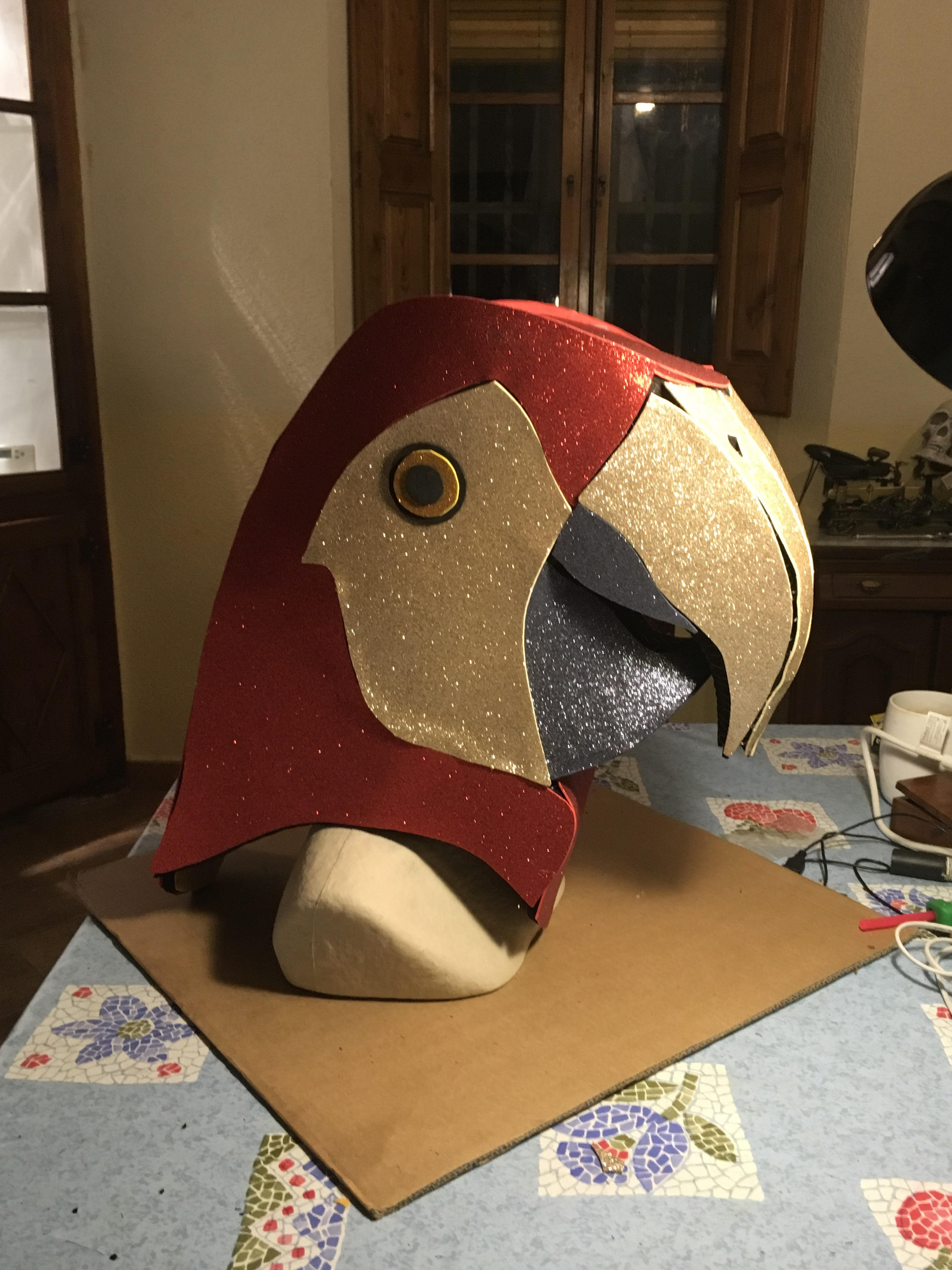 parrot head 1.jpg