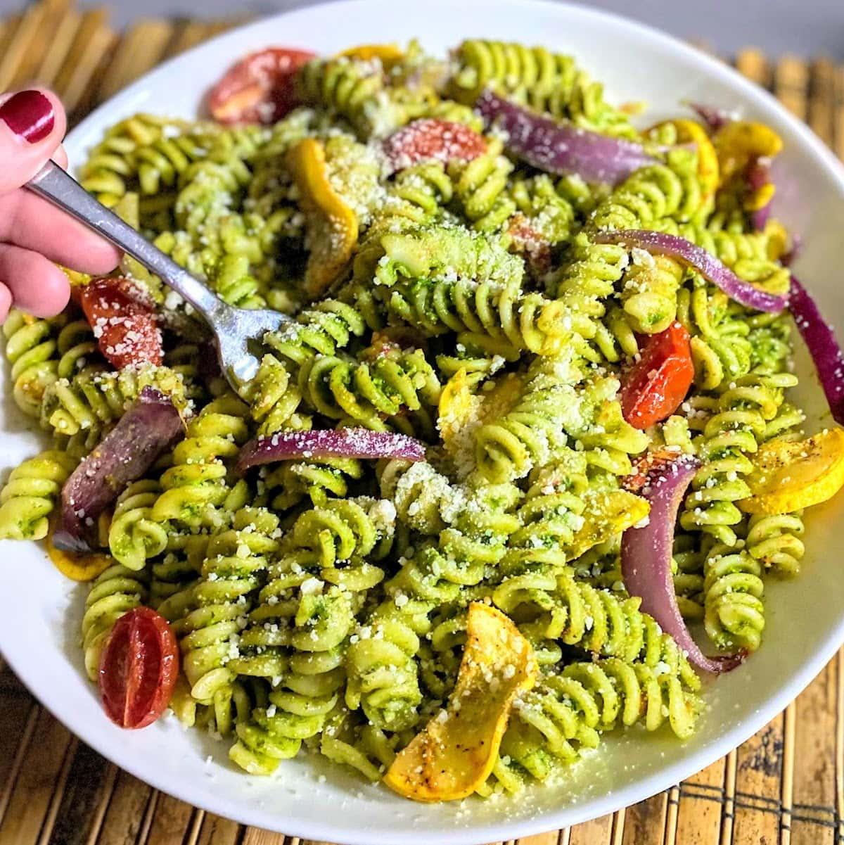 pesto-pasta-with-veggies-final-2.jpeg