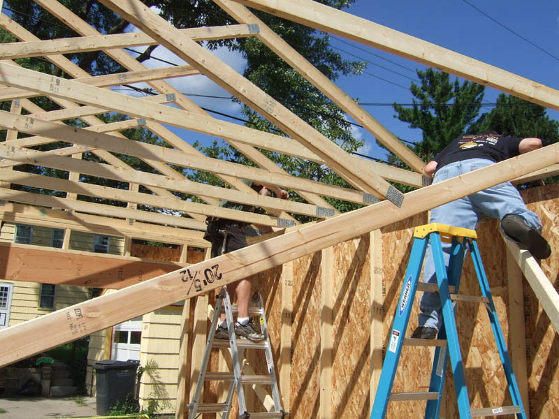 photo_rooftrusses.jpg