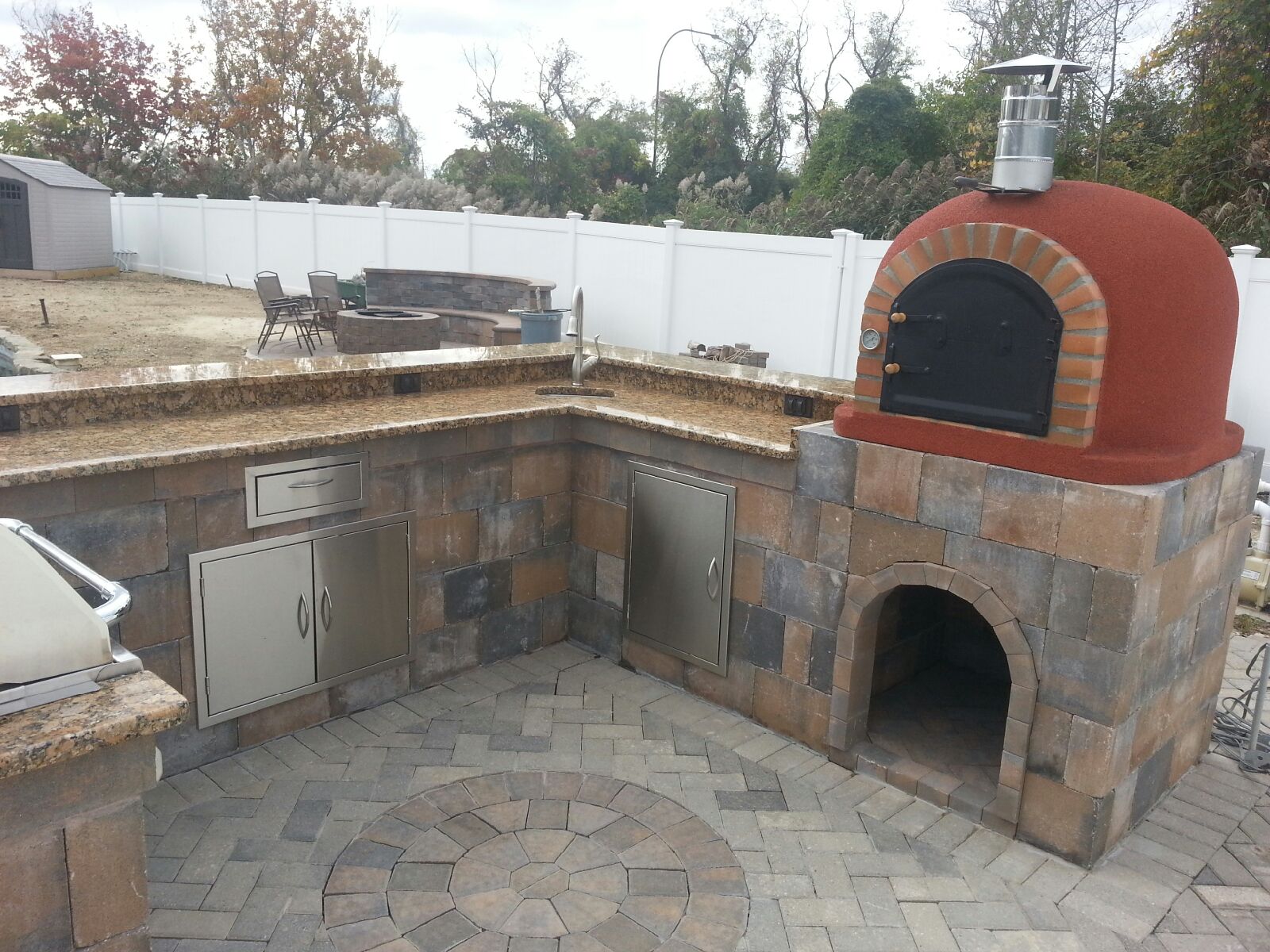 pizza-oven-outdoor-kitchen.jpg